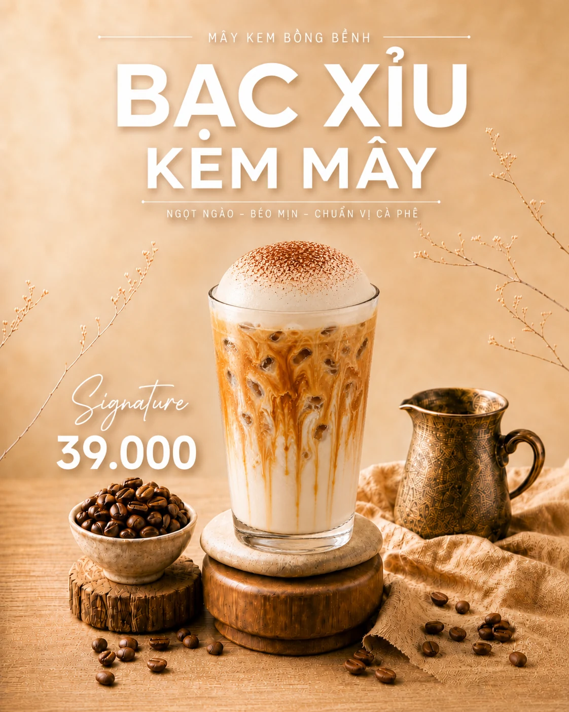 Ly Bạc Xỉu Kem Mây phủ lớp kem tròn trên nền nâu cà phê